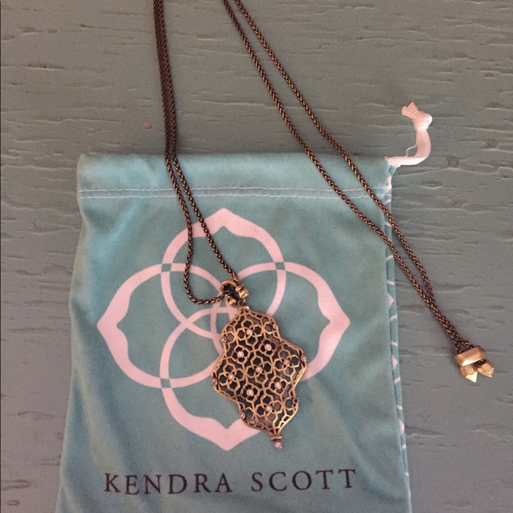 Kendra Scott Openwork Medallion Pendant Necklace